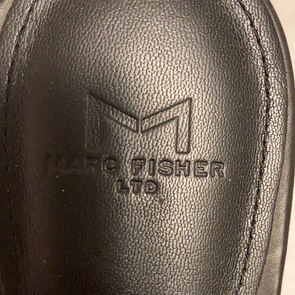 Marc Fisher Pointed Flats. - Picture 2 of 3